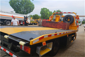 长乐附近拖车电话号码服务