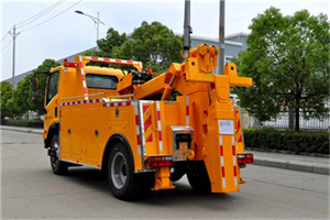 长乐高速路拖车费